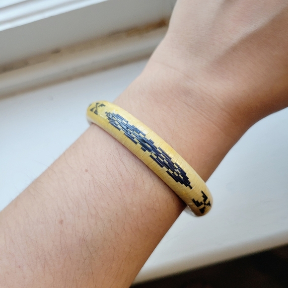 Vintage Woven Rattan Southwestern Native Design Handmade Cream Bracelet - Picture 1 of 6
